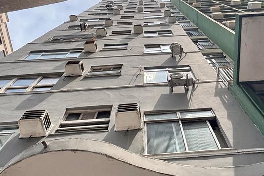 Fachada de apartamento à venda com 1 quarto, 18m² em Copacabana, Rio de Janeiro