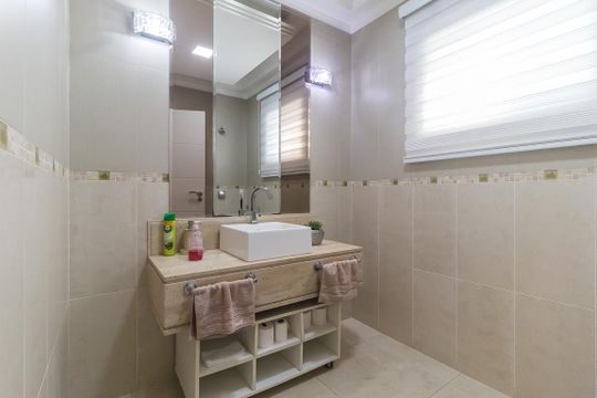 Lavabo de casa para alugar com 5 quartos, 1004m² em Conjunto Alvorada, Poá