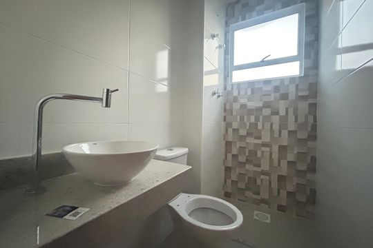 Banheiro de apartamento para alugar com 2 quartos, 42m² em Rondônia, Novo Hamburgo