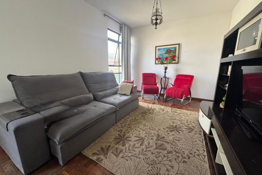 Casa à venda com 3 quartos, 209m² em Santo Andre, Belo Horizonte