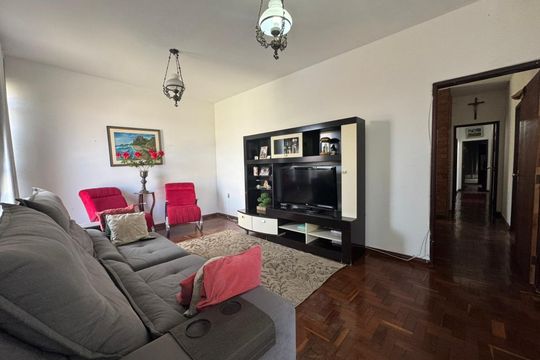 Sala de casa à venda com 3 quartos, 209m² em Santo Andre, Belo Horizonte