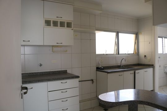 Cozinha de apartamento à venda com 1 quarto, 88m² em Perdizes, São Paulo