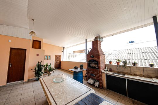 Casa à venda com 3 quartos, 300m² em Parque São Lucas, São Paulo