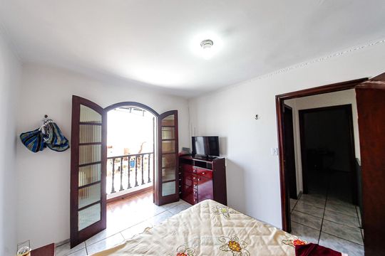 Casa à venda com 3 quartos, 300m² em Parque São Lucas, São Paulo