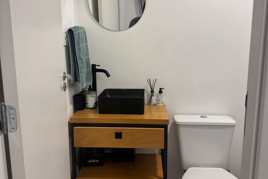 Banheiro de apartamento para alugar com 2 quartos, 42m² em Vila Marina, São Paulo