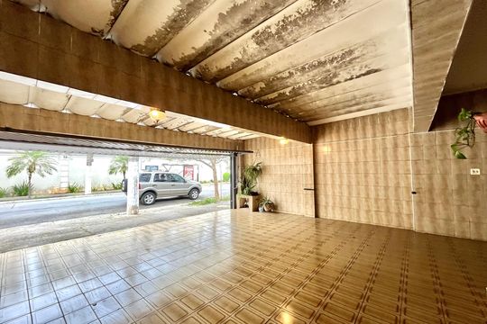 Garagem de casa à venda com 5 quartos, 358m² em Indianópolis, São Paulo