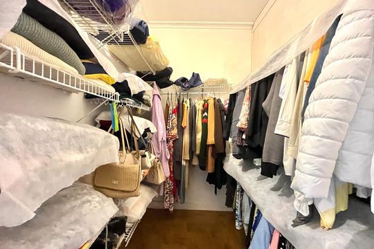 Closet do Quarto 1 de casa à venda com 5 quartos, 358m² em Indianópolis, São Paulo