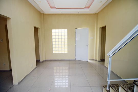 Casa à venda com 5 quartos, 150m² em Brás de Pina, Rio de Janeiro