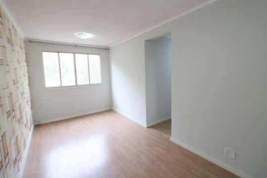 Sala de apartamento à venda com 2 quartos, 42m² em São Pedro, Osasco
