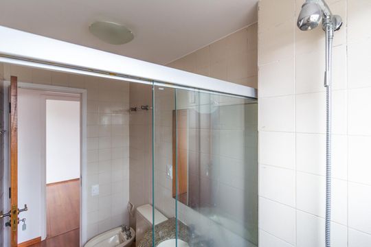 Banheiro Social de apartamento para alugar com 2 quartos, 69m² em Vila Madalena, São Paulo