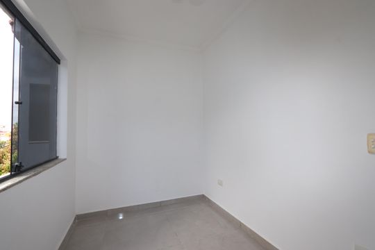Quarto 3 de casa para alugar com 4 quartos, 320m² em São Lucas, São Paulo