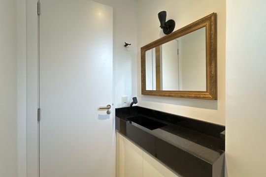 Lavabo de apartamento para alugar com 1 quarto, 63m² em Centro, Florianópolis