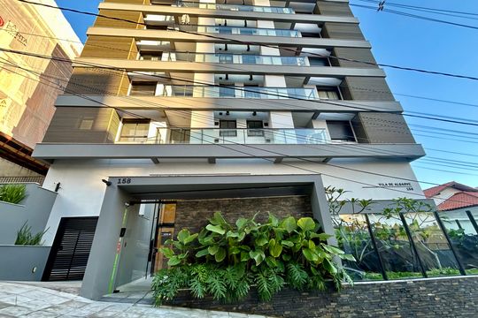 Fachada de apartamento para alugar com 1 quarto, 63m² em Centro, Florianópolis