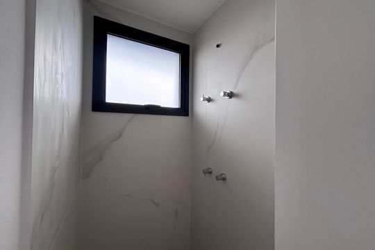 Banheiro da Suíte 2 de apartamento à venda com 2 quartos, 176m² em Vila Olímpia, São Paulo
