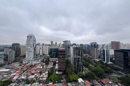 Sacada Vista de kitnet/studio à venda com 1 quarto, 44m² em Vila Olímpia, São Paulo