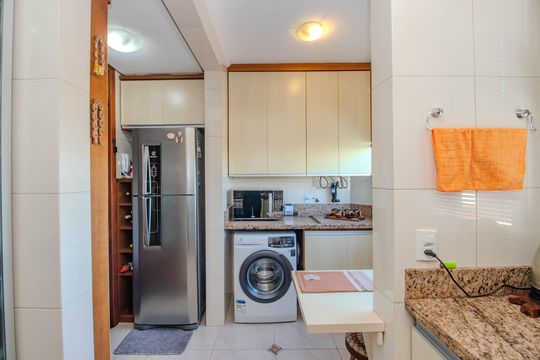 Cozinha de apartamento para alugar com 2 quartos, 176m² em Jardim Lindóia, Porto Alegre