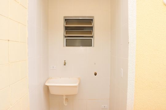 Área de Serviço de casa de condomínio para alugar com 2 quartos, 80m² em Chácara Ondas Verdes, Cotia