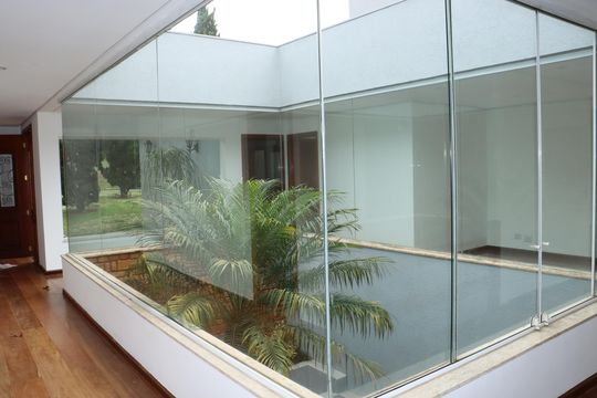 Varanda da Suíte 3 de casa de condomínio para alugar com 7 quartos, 570m² em Jardim Passargada I, Cotia