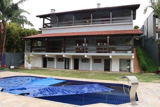 Área Externa de casa de condomínio para alugar com 7 quartos, 570m² em Jardim Passargada I, Cotia