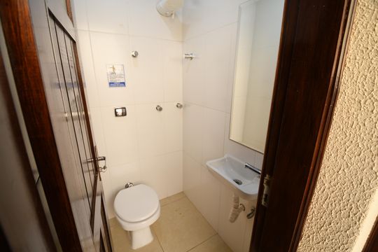 Banheiro de serviço de casa à venda com 4 quartos, 270m² em Jardim Santa Genebra Ii (barão Geraldo), Campinas