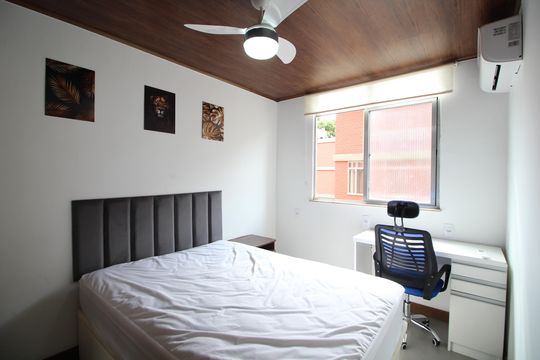 Quarto 2 de apartamento para alugar com 2 quartos, 40m² em Freguesia (jacarepaguá), Rio de Janeiro