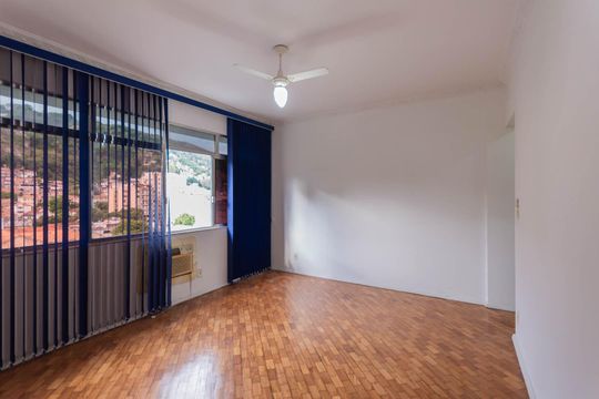 Sala de apartamento à venda com 2 quartos, 70m² em Vila Isabel, Rio de Janeiro