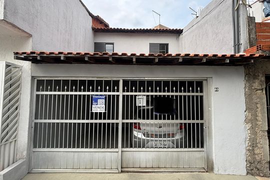 Fachada de casa à venda com 3 quartos, 100m² em Parque Erasmo Assunção, Santo André