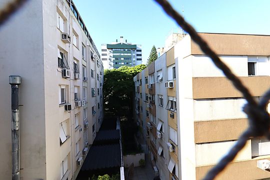 Vista do Quarto 2 de apartamento à venda com 4 quartos, 196m² em Moinhos de Vento, Porto Alegre