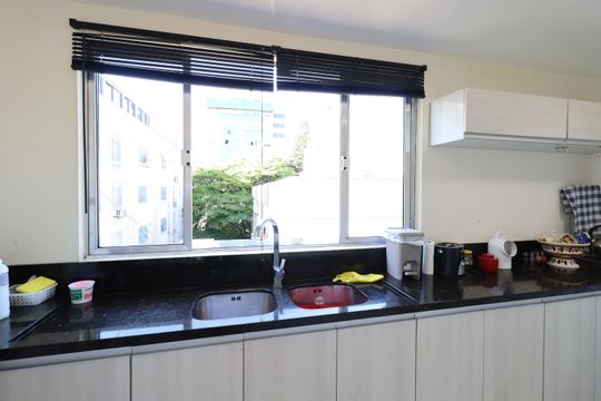 Cozinha - Janela de apartamento à venda com 4 quartos, 196m² em Moinhos de Vento, Porto Alegre
