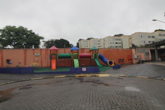 Área comum de casa à venda com 5 quartos, 212m² em Jardim Ubirajara, São Paulo