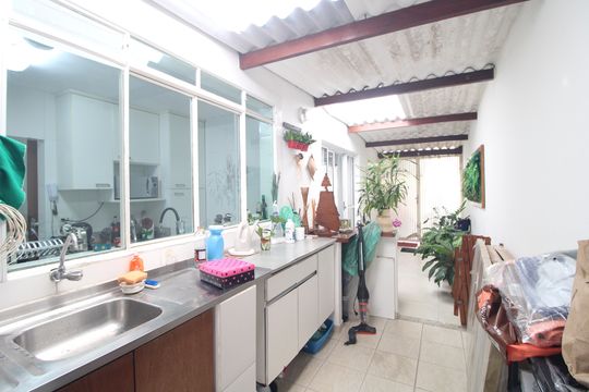Área de Serviço de casa à venda com 5 quartos, 212m² em Jardim Ubirajara, São Paulo