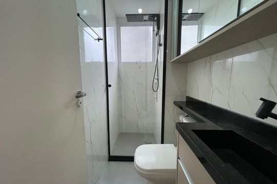 Banheiro de apartamento para alugar com 2 quartos, 40m² em Jardim Gilda Maria, São Paulo