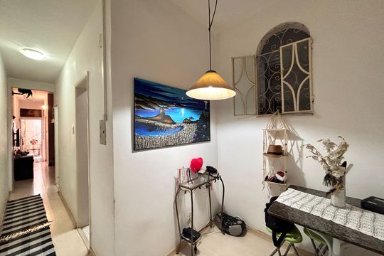 Hall de entrada de apartamento à venda com 1 quarto, 40m² em Copacabana, Rio de Janeiro