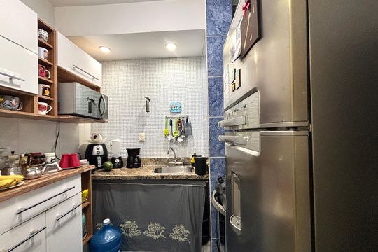 Cozinha de apartamento à venda com 1 quarto, 40m² em Copacabana, Rio de Janeiro