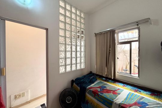 Quarto 1 de apartamento à venda com 1 quarto, 40m² em Copacabana, Rio de Janeiro