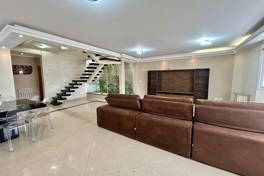 Casa à venda com 4 quartos, 427m² em Vila Galvão, Guarulhos