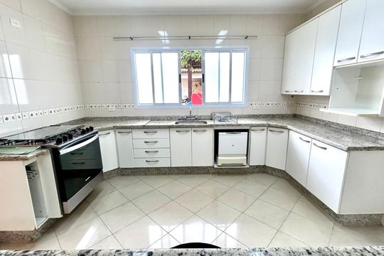 Cozinha de casa à venda com 4 quartos, 427m² em Vila Galvão, Guarulhos