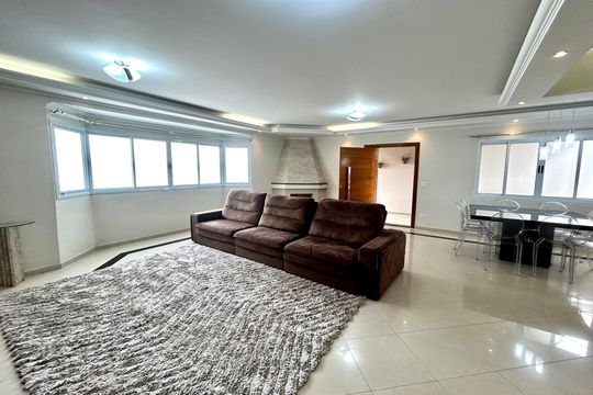 Sala de casa à venda com 4 quartos, 427m² em Vila Galvão, Guarulhos