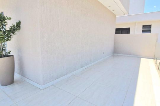 Varanda de casa de condomínio à venda com 3 quartos, 360m² em Parque das Orquídeas, Lagoa Santa