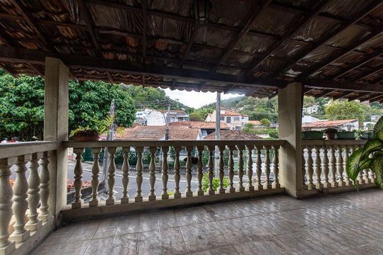 Casa à venda com 7 quartos, 300m² em Fátima, Niterói