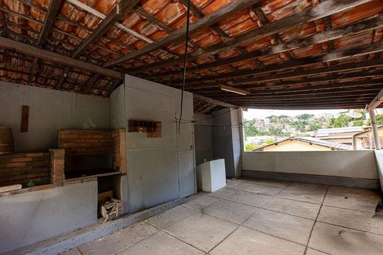 Casa à venda com 7 quartos, 300m² em Fátima, Niterói