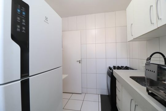 Cozinha de apartamento para alugar com 2 quartos, 45m² em Morada da Colina, Uberlândia