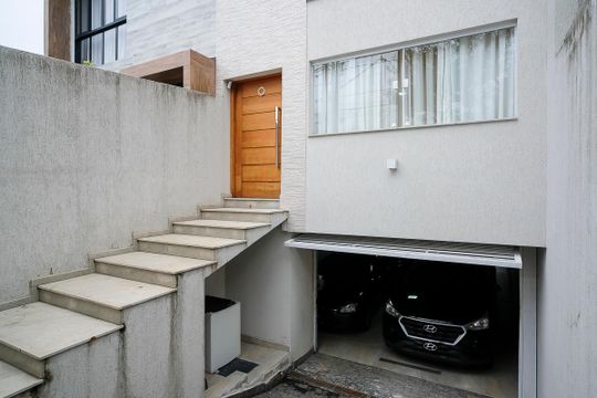 Garagem de casa à venda com 3 quartos, 220m² em Olímpico, São Caetano do Sul