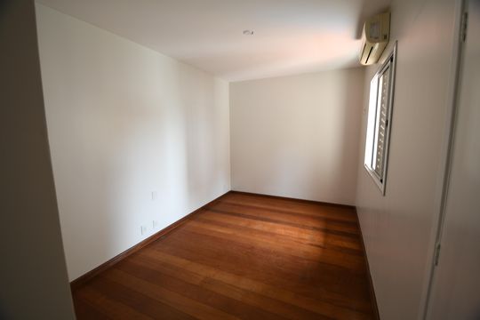 Suíte 3 de apartamento à venda com 3 quartos, 186m² em Parque das Flores, Campinas