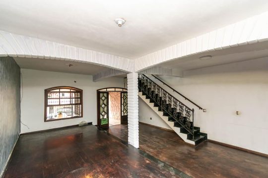 Casa à venda com 3 quartos, 280m² em Penha Circular, Rio de Janeiro