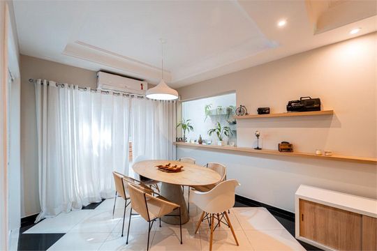 Casa para alugar com 2 quartos, 140m² em Chácara Santo Antônio (Zona Sul), São Paulo