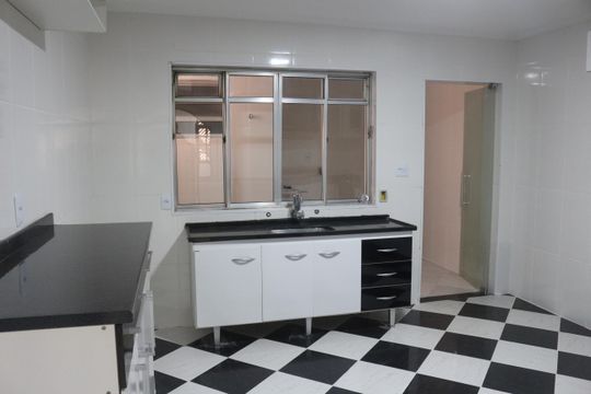 Cozinha de casa à venda com 3 quartos, 150m² em Santa Maria, São Caetano do Sul