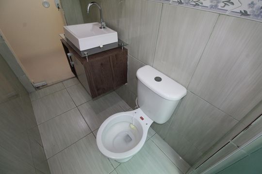 Banheiro de apartamento para alugar com 2 quartos, 50m² em Bosque dos Eucaliptos, São José dos Campos