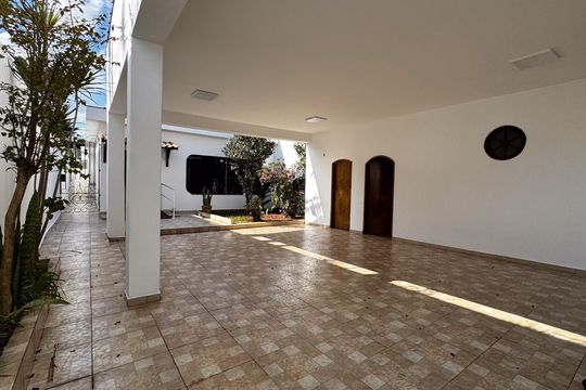 Garagem de casa à venda com 5 quartos, 320m² em Vila Santa Teresa, Santo André