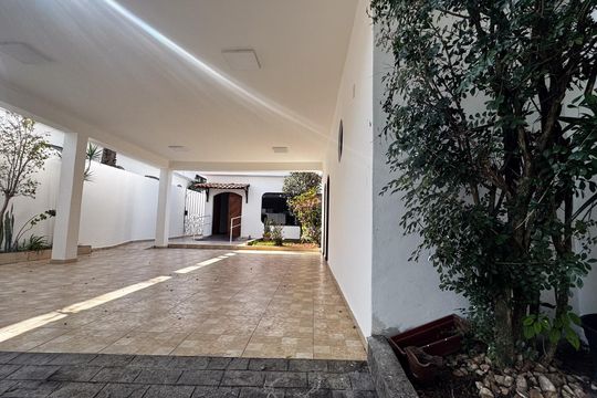 Garagem de casa à venda com 5 quartos, 320m² em Vila Santa Teresa, Santo André